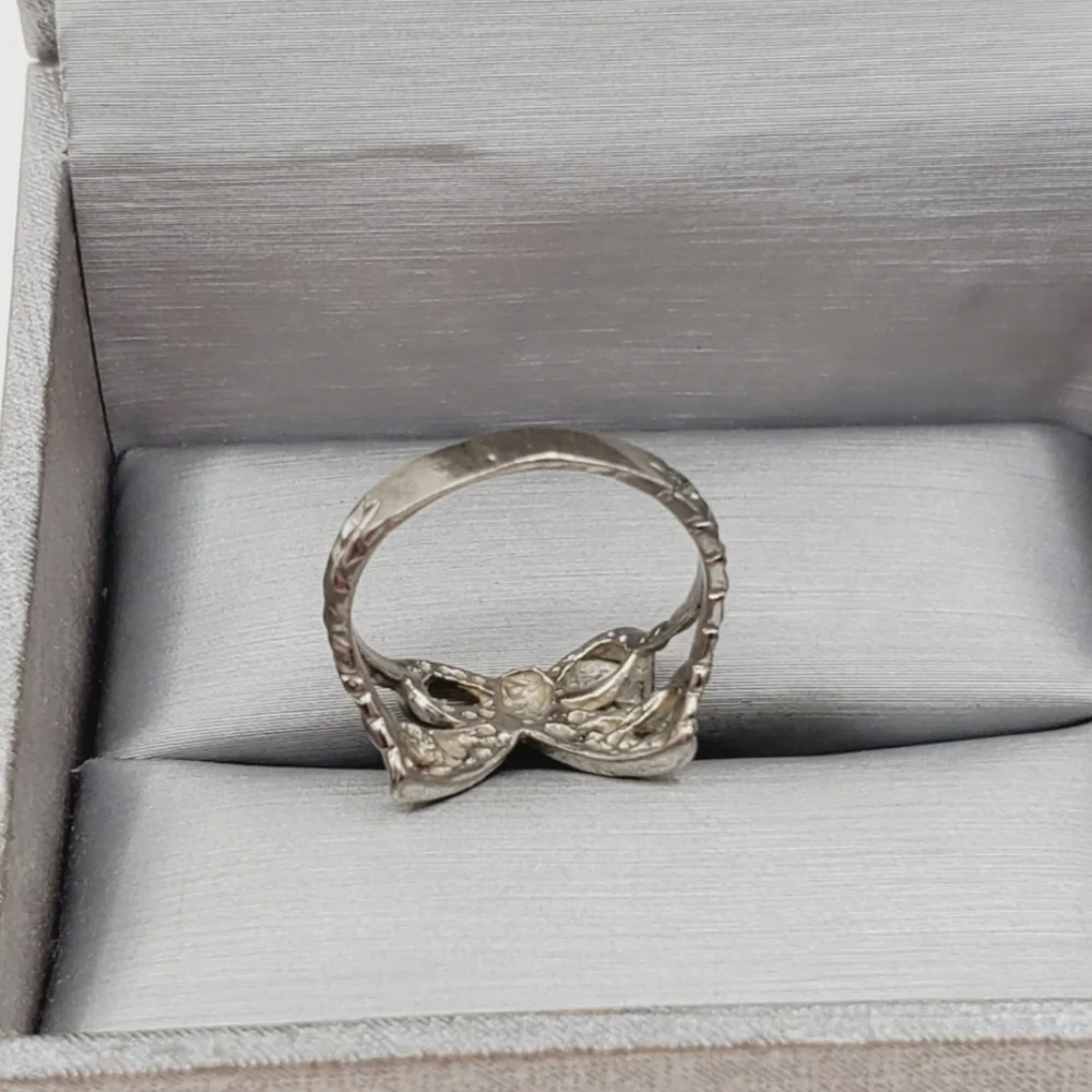 Silver Bow Ring - Picture 3 of 7
